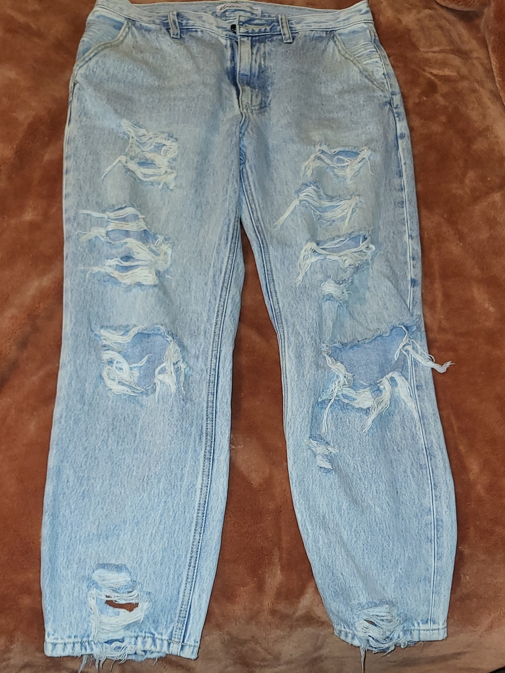 KanCan Light Blue Distressed Ankle Jeans
